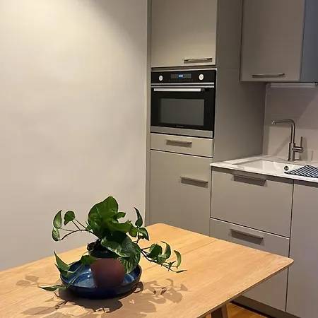 New Flat, Canal Saint Martin, Close To Marais París